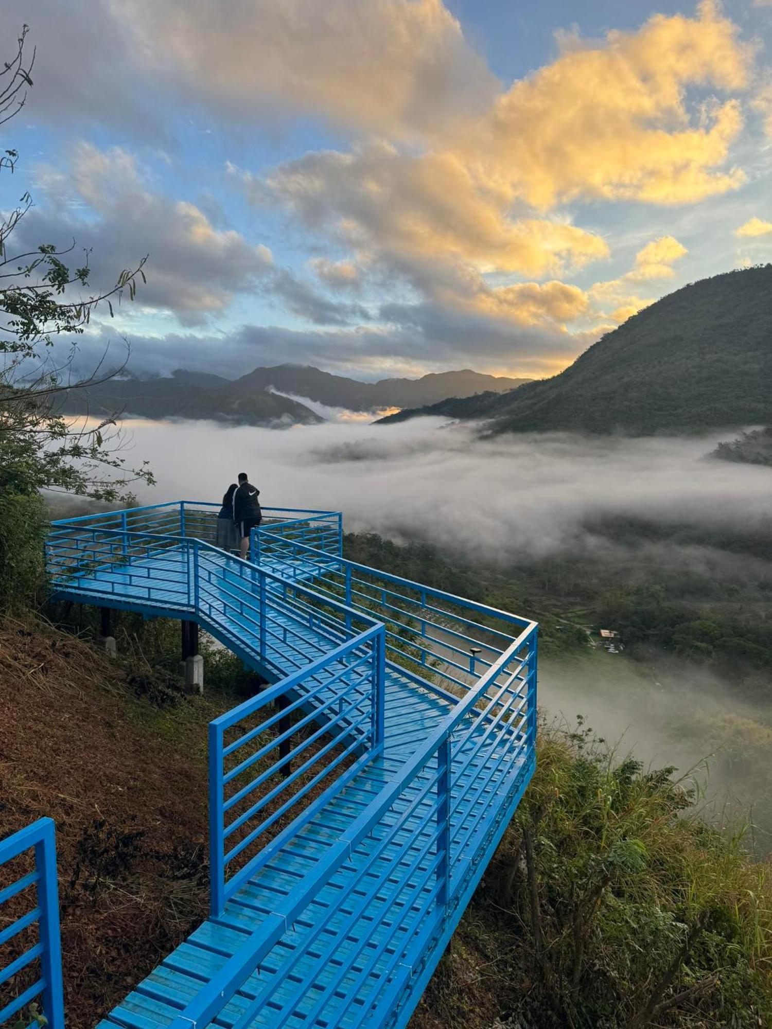 MIRA AgroPark Hotel Tanay Bagian luar foto